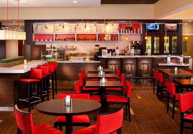 Courtyard Melbourne West Otel Dış mekan fotoğraf